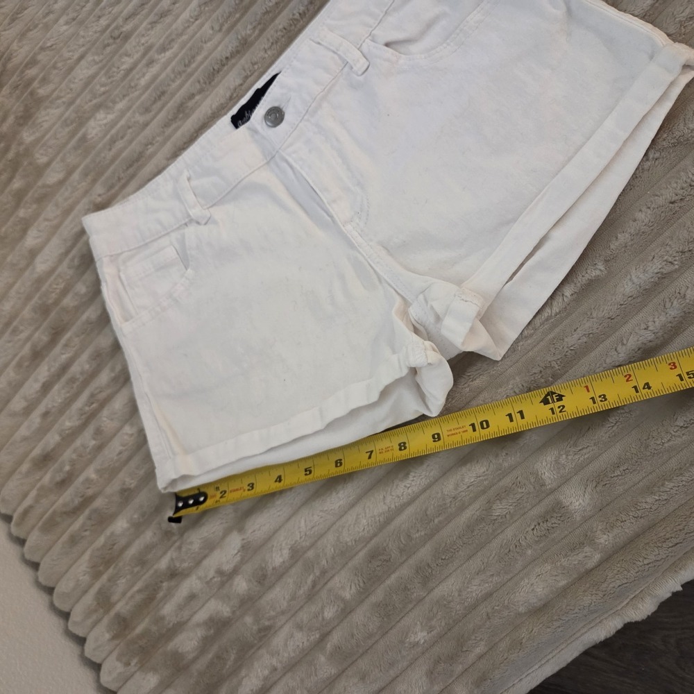 Ambiance Apparel White Denim Shorts Women's Size M Cuffed 5-Pocket Jean Shorts - Picture 5 of 8